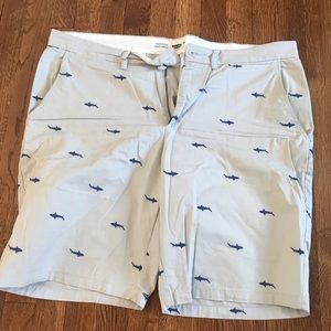 Khaki shark shorts size 38